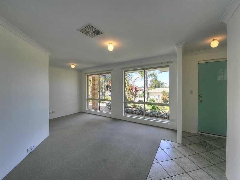 27a Muntries Place, Halls Head WA 6210