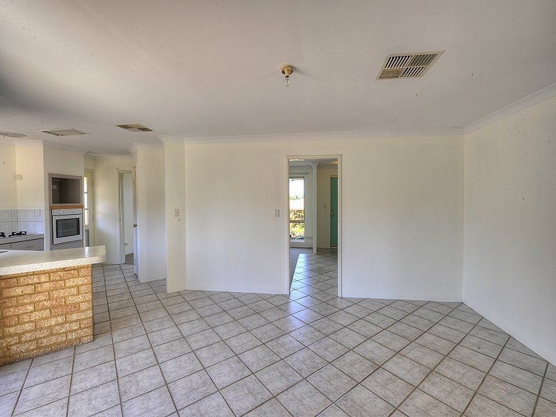 27a Muntries Place, Halls Head WA 6210