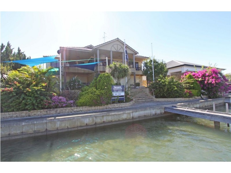 50 Cambria Island Retreat, Halls Head WA 6210