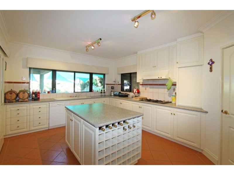 50 Cambria Island Retreat, Halls Head WA 6210