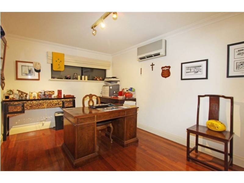 50 Cambria Island Retreat, Halls Head WA 6210