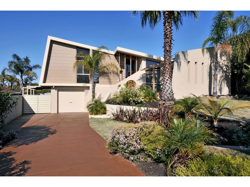 8 Barkley Place, Halls Head WA 6210