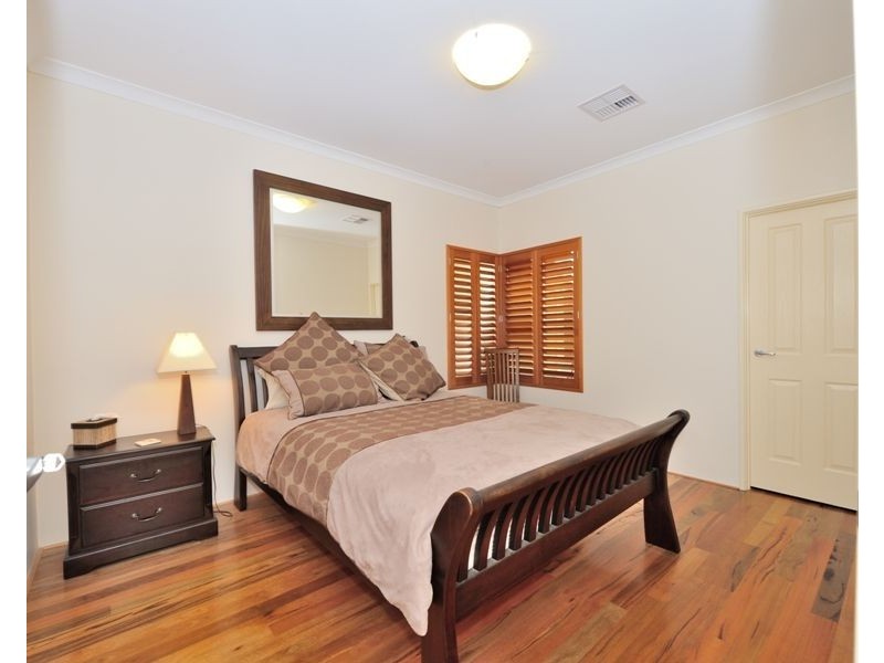 29 Waterlily Drive, Dudley Park WA 6210