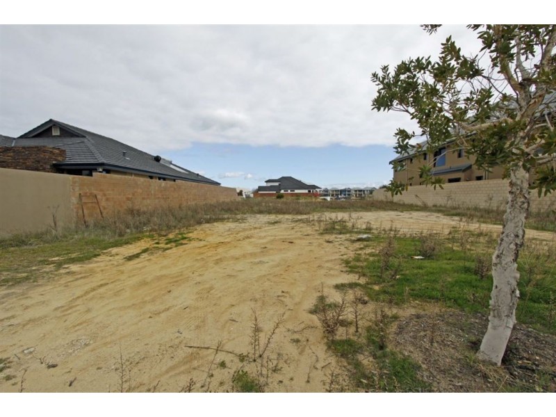 30 Erins Isle, Dudley Park WA 6210