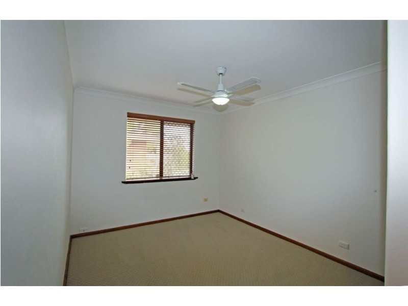 1/8 Perseus Road, Silver Sands WA 6210