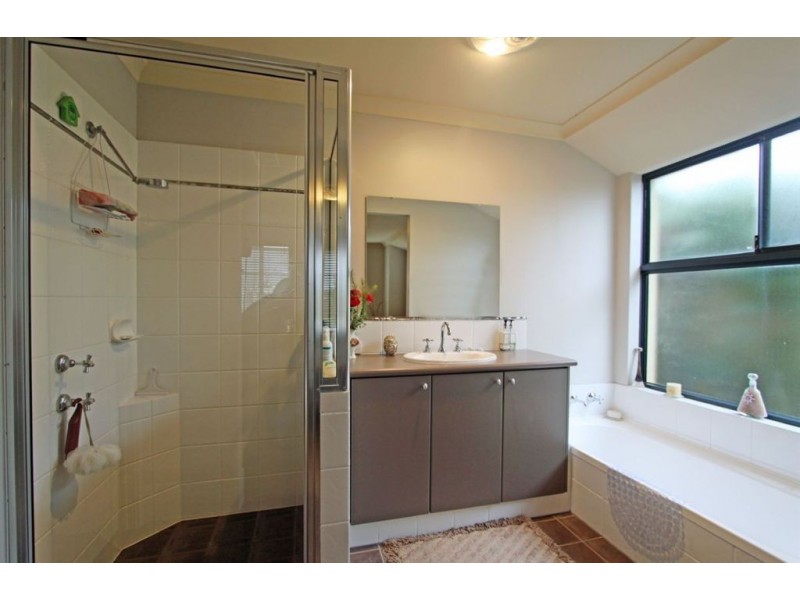 27 Hudson Drive, Dudley Park WA 6210