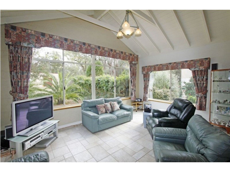 21 Mulga Drive East, Parklands WA 6210