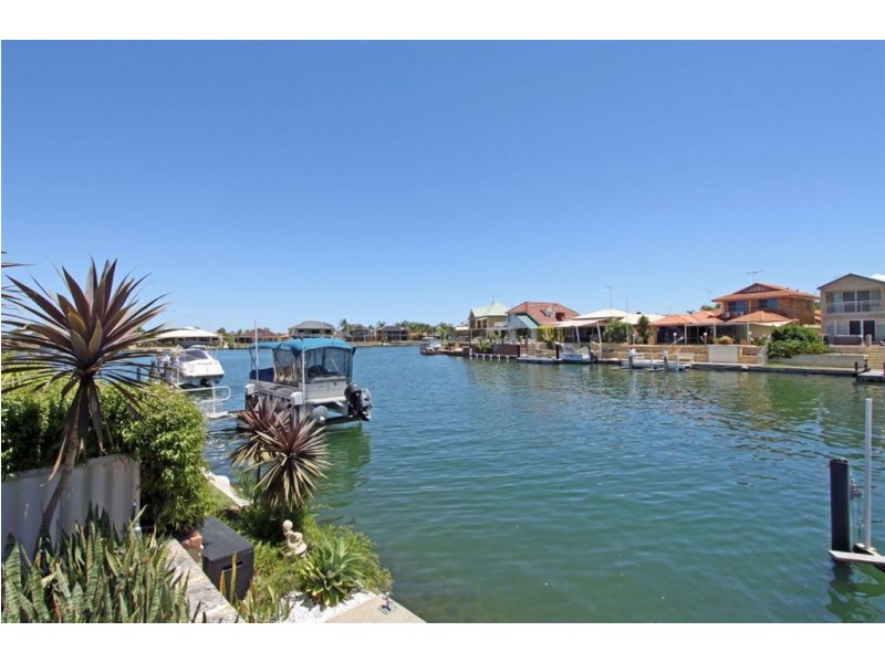 113 Leslie Street, Dudley Park WA 6210