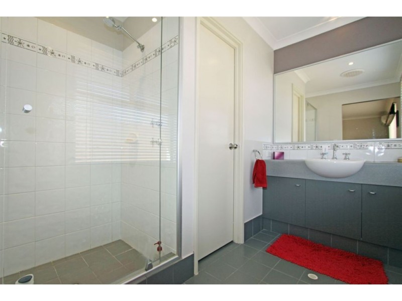 54 Ravendale Drive, Dudley Park WA 6210