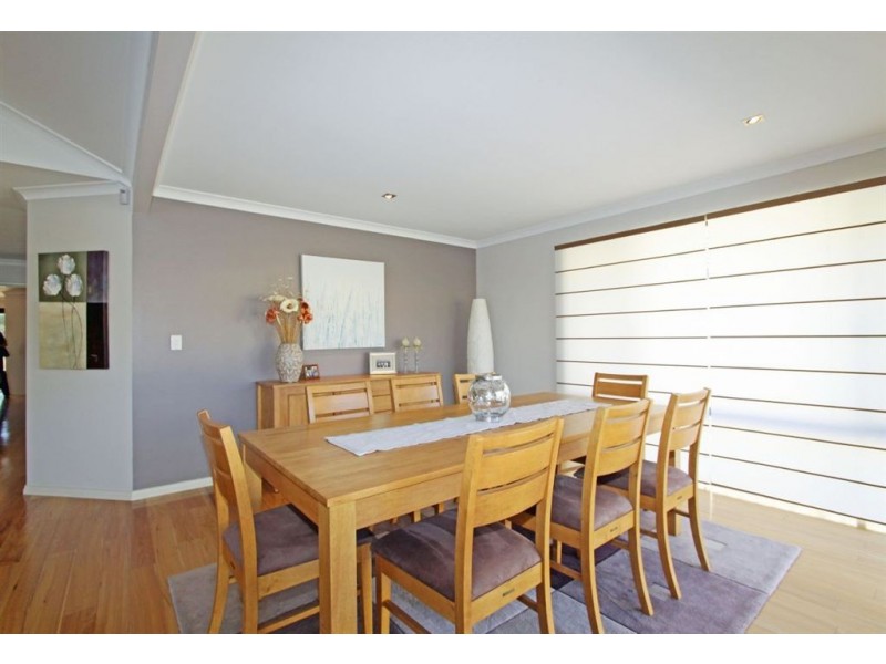 54 Ravendale Drive, Dudley Park WA 6210