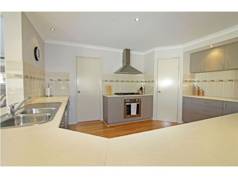 54 Ravendale Drive, Dudley Park WA 6210