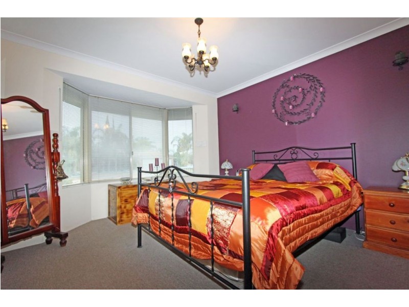 2 Berkeley Close, Greenfields WA 6210