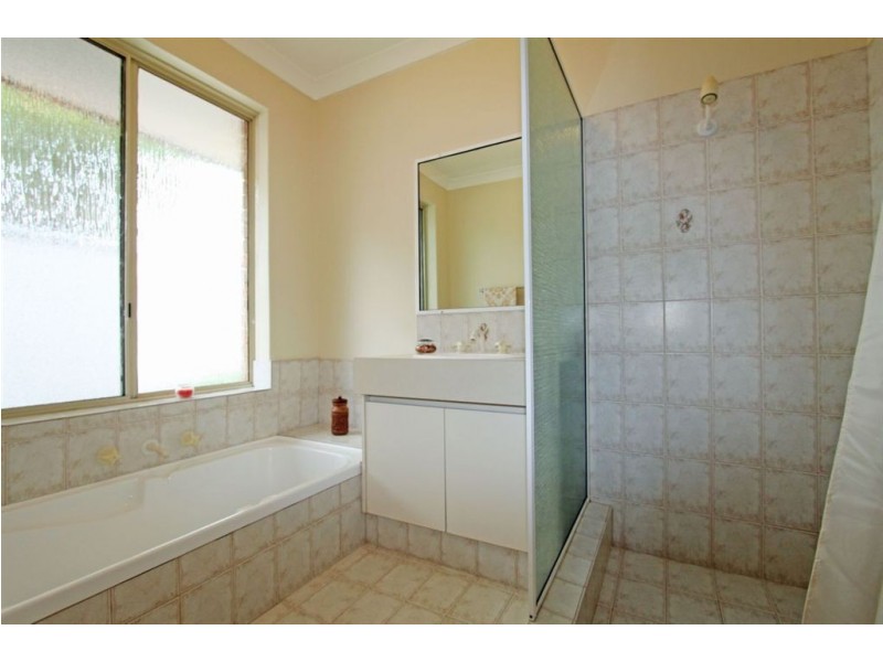 15 Westbourne Pass, Erskine WA 6210