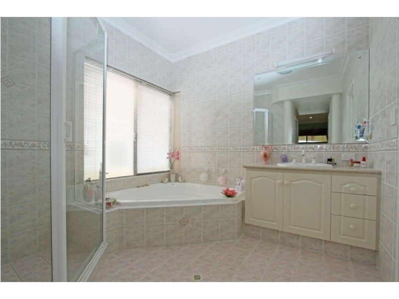 25 Reverie Mews, Halls Head WA 6210