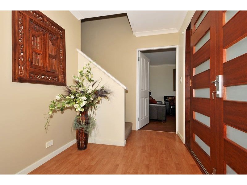 2/28 Valley Road, Halls Head WA 6210