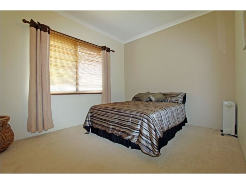 2/28 Valley Road, Halls Head WA 6210