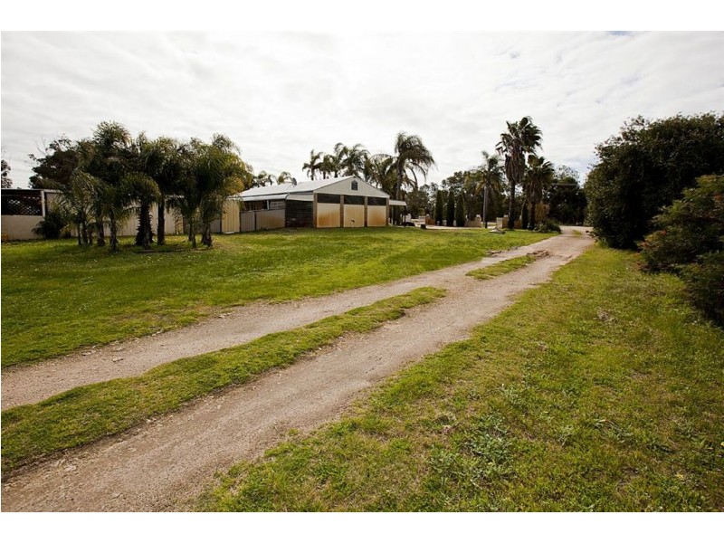 30 Shenton Road, Barragup WA 6209