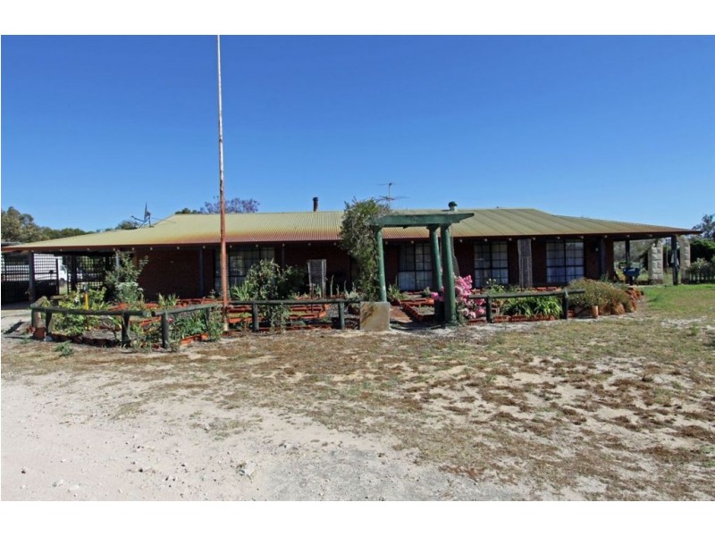 38 Shenton Road, Barragup WA 6209