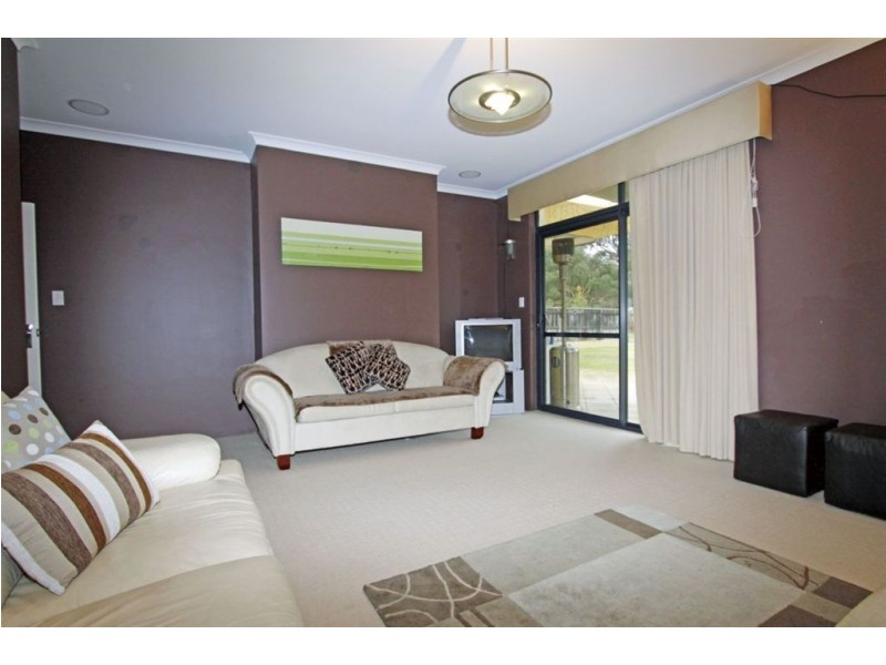 11 Mayfair Mews, Meadow Springs WA 6210