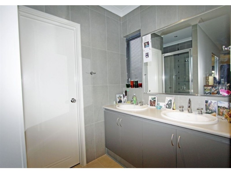 117 Darwin Terrace, Dudley Park WA 6210