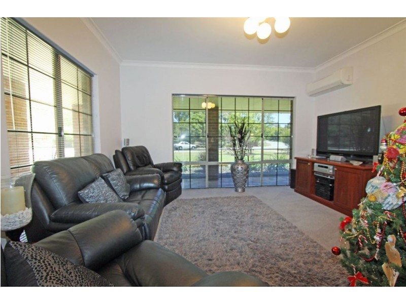 2 Maroona Place, Greenfields WA 6210