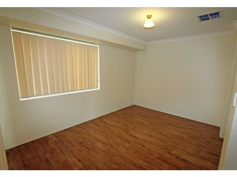 32 Saffron Loop, Falcon WA 6210