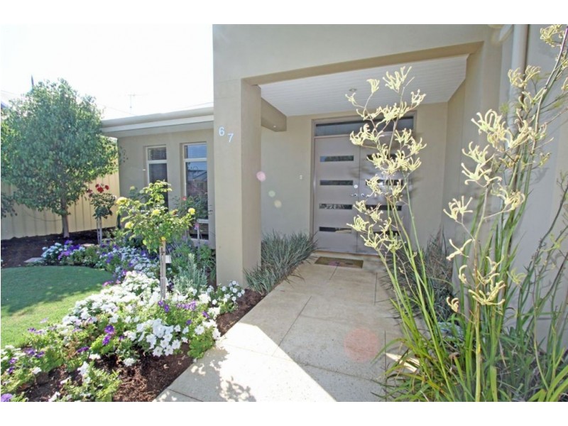 67 Newport Drive, Dudley Park WA 6210