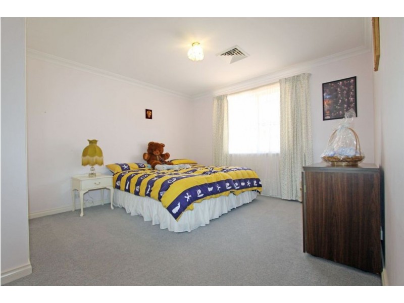 63 Ronsard Drive, San Remo WA 6210