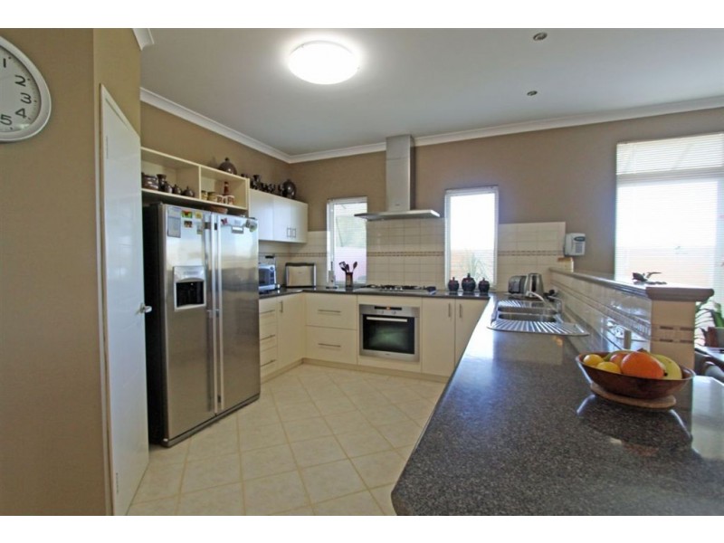 4 Yallingup Loop, Dawesville WA 6211