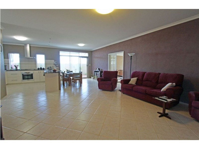 4 Yallingup Loop, Dawesville WA 6211