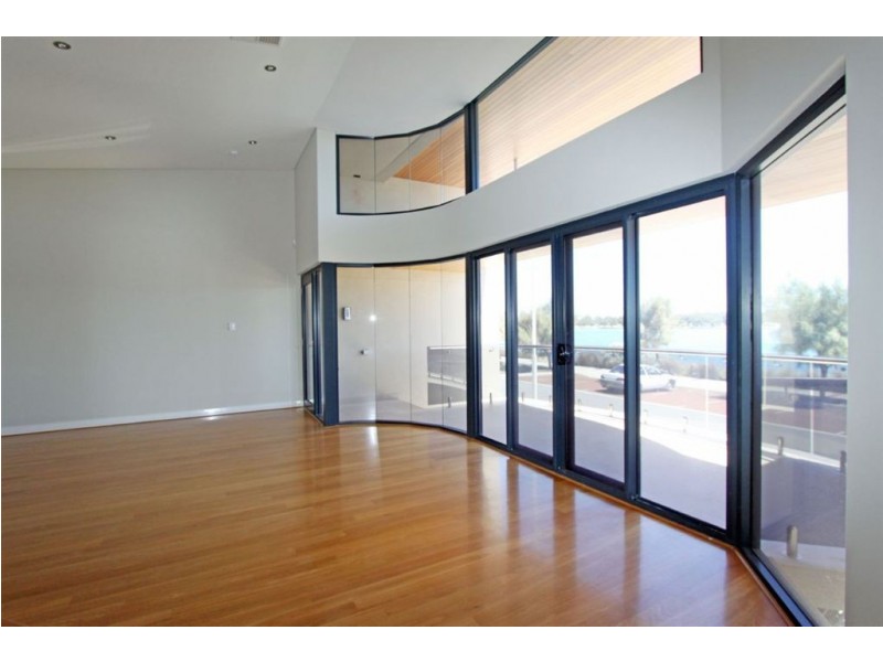 2/3 Galileo Loop, Mandurah WA 6210