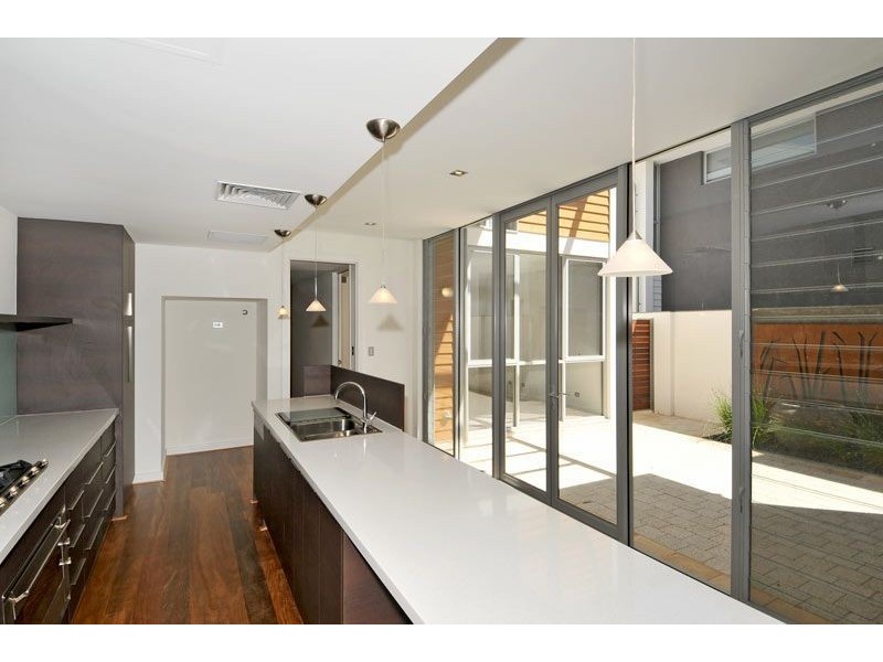 29 Tradewinds Retreat, Dudley Park WA 6210