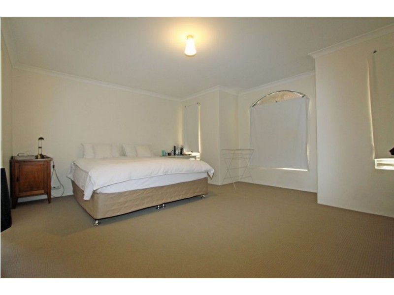 15 Duyfken way, Dudley Park WA 6210