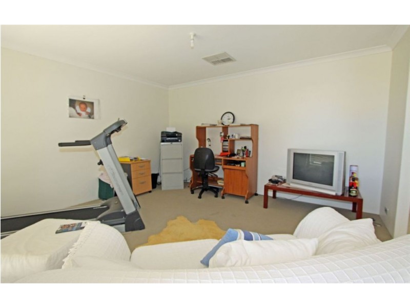 15 Duyfken way, Dudley Park WA 6210