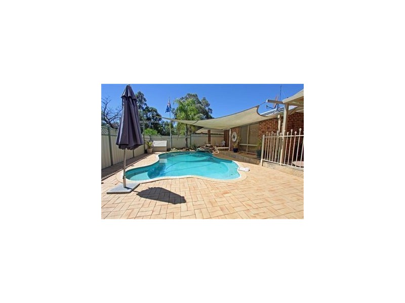 60 Victoria Circle, Greenfields WA 6210