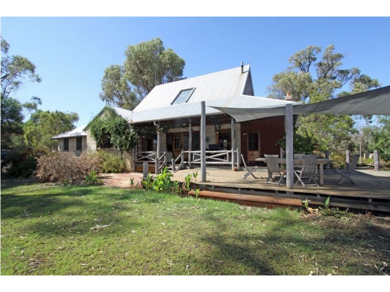 44 Serpentine Way, Stake Hill WA 6210