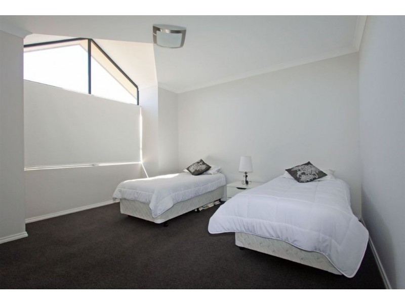 1/49 Hackett Street, Mandurah WA 6210