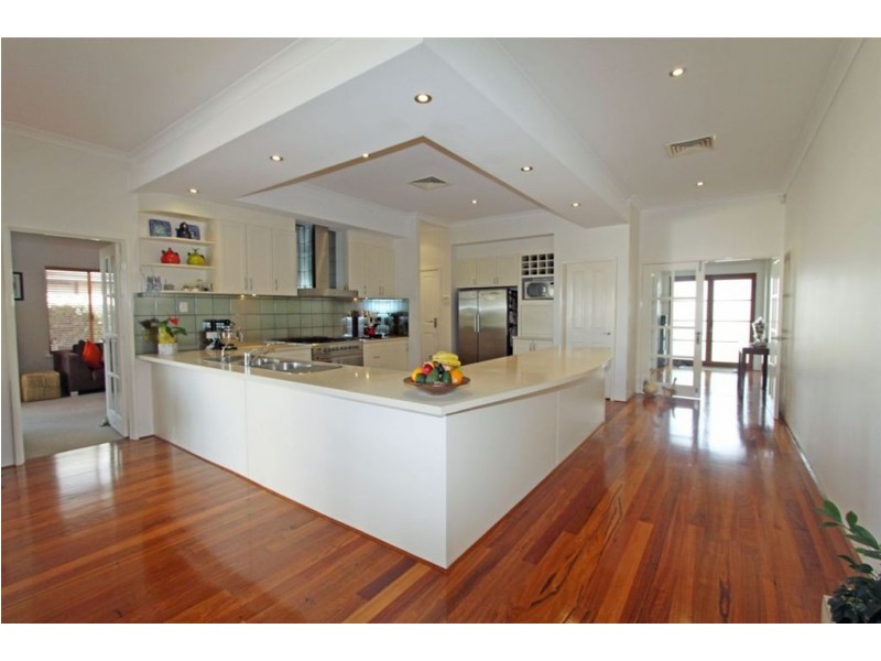 62 Lord Hobart Drive, Madora Bay WA 6210