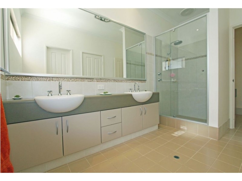 62 Lord Hobart Drive, Madora Bay WA 6210