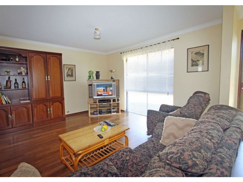 44 Mahogany Drive, Halls Head WA 6210