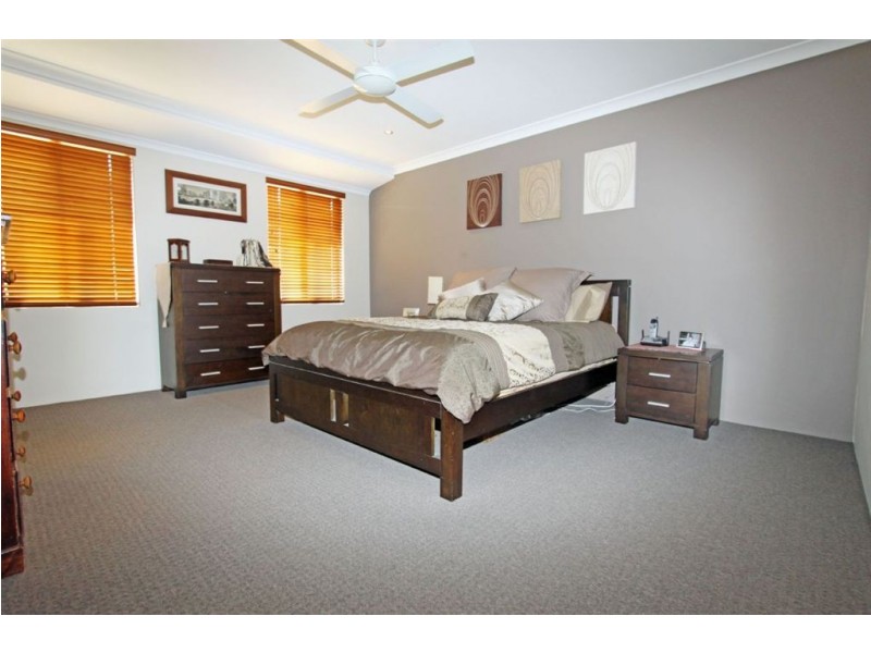 10 Bertha Loop, Dudley Park WA 6210