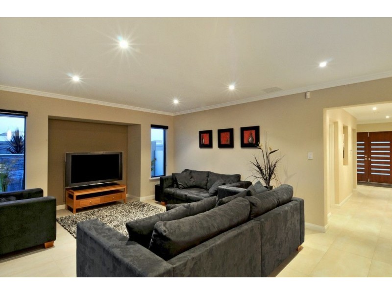 24 Twilight Court, Mandurah WA 6210