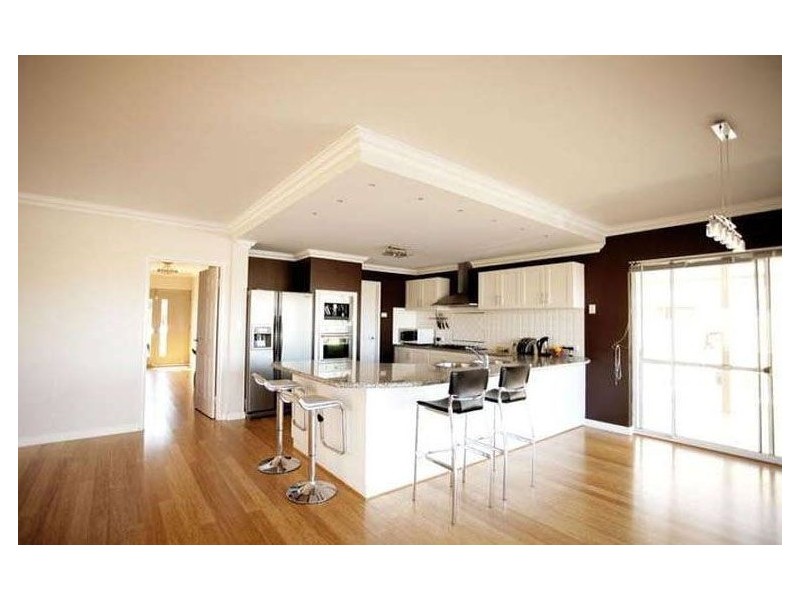 33 Waterlily Drive, Dudley Park WA 6210