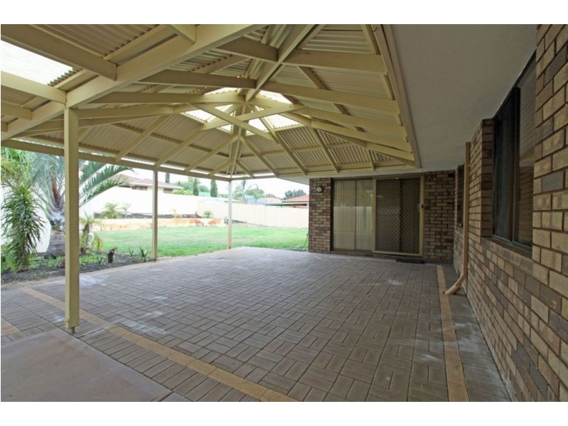 52 Glencoe Parade, Halls Head WA 6210