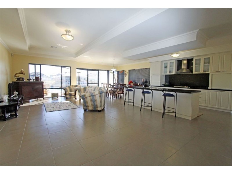 49 Katinka Retreat, Dudley Park WA 6210