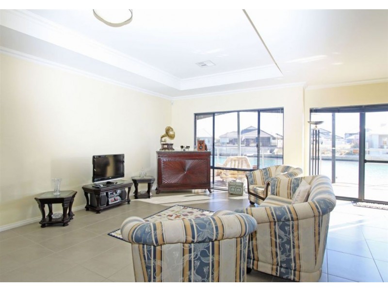 49 Katinka Retreat, Dudley Park WA 6210