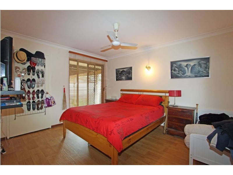 1/8 Napier Close, Halls Head WA 6210