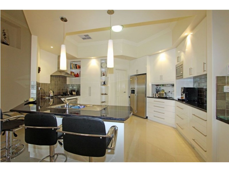 30 Tranquility Way, Halls Head WA 6210