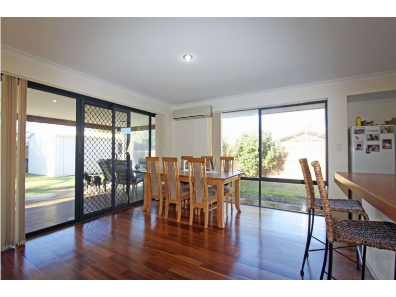 8 Discovery Cove, Halls Head WA 6210