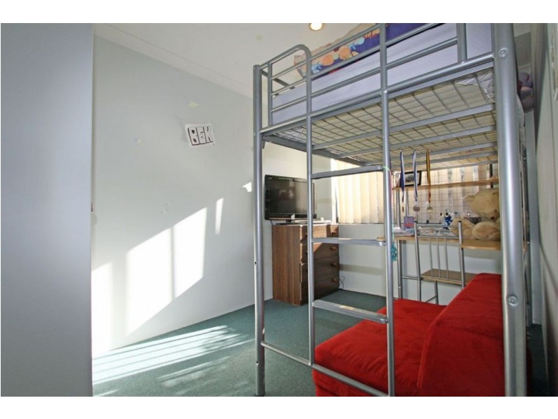 8 Discovery Cove, Halls Head WA 6210